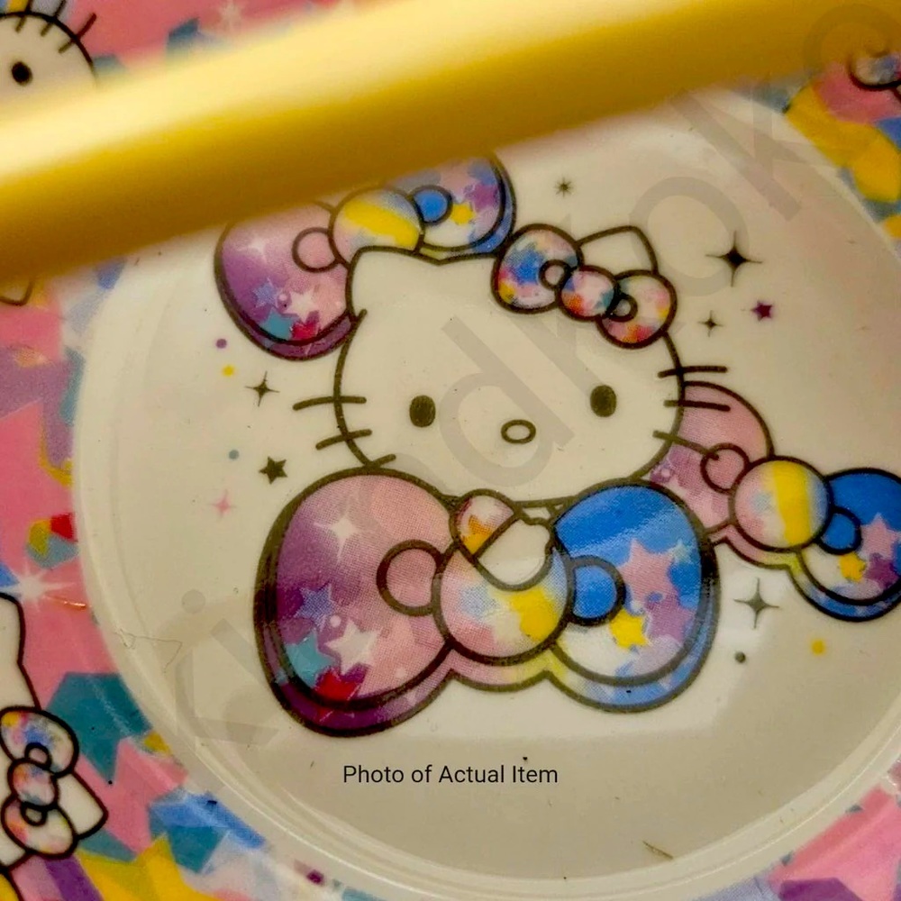 This Hello Kitty 20oz ramen bowl with chopsticks